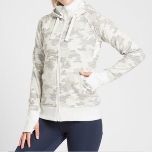 Athleta Triumph Women’s Medium Printed Camo Hoodie Jacket